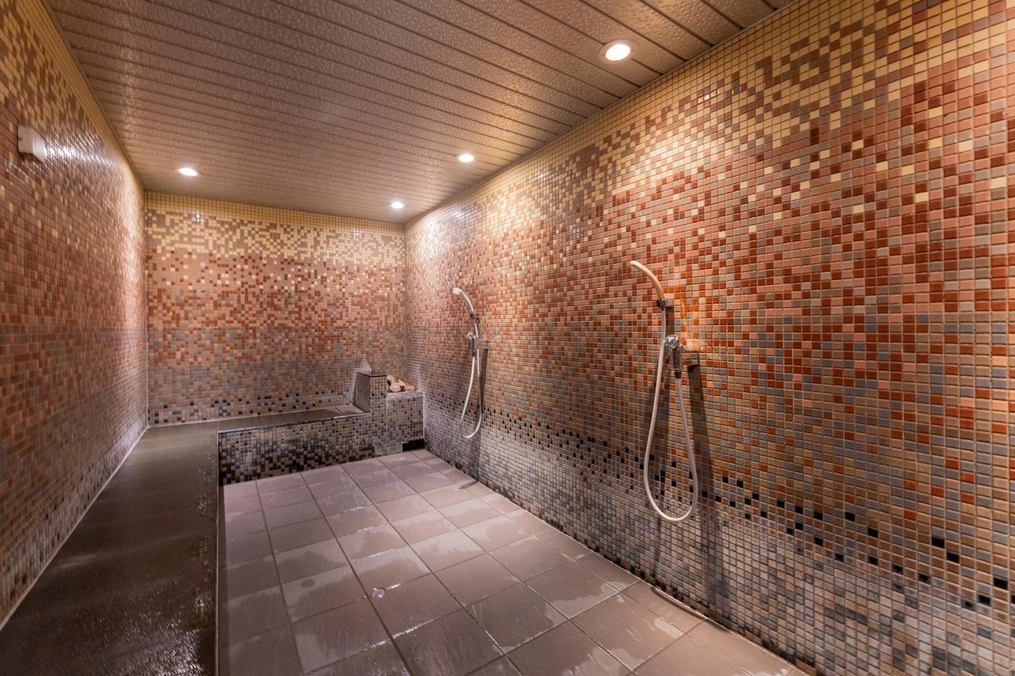 The Qube Hotel Тиба Экстерьер фото