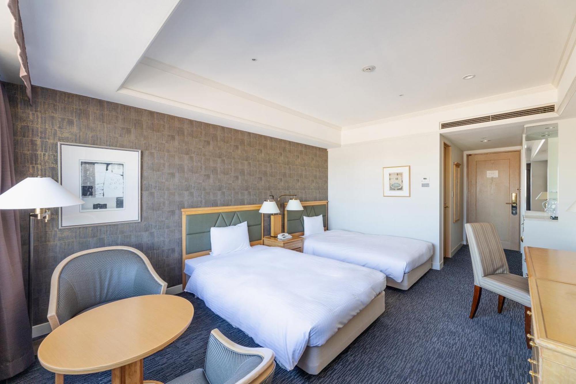 The Qube Hotel Тиба Экстерьер фото